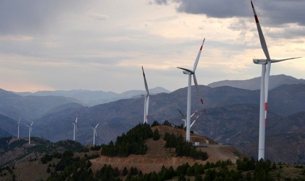 Turkey aims 30 percent wind energy and solar power usage by 2023
