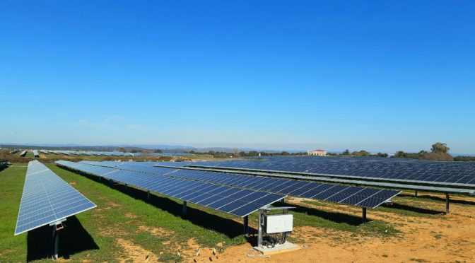 Endesa signs an agreement with Masdar for the management of its photovoltaic plants in Spain