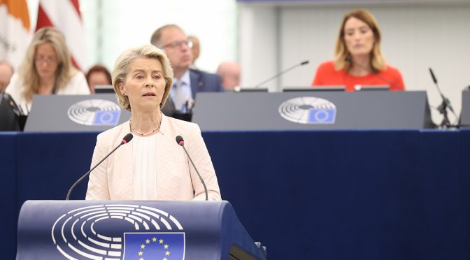Re-elected EU Commission President commits to clean industrial deal