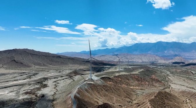 Southern Xinjiang’s first wind farm begins operation, boosting high-altitude wind energy